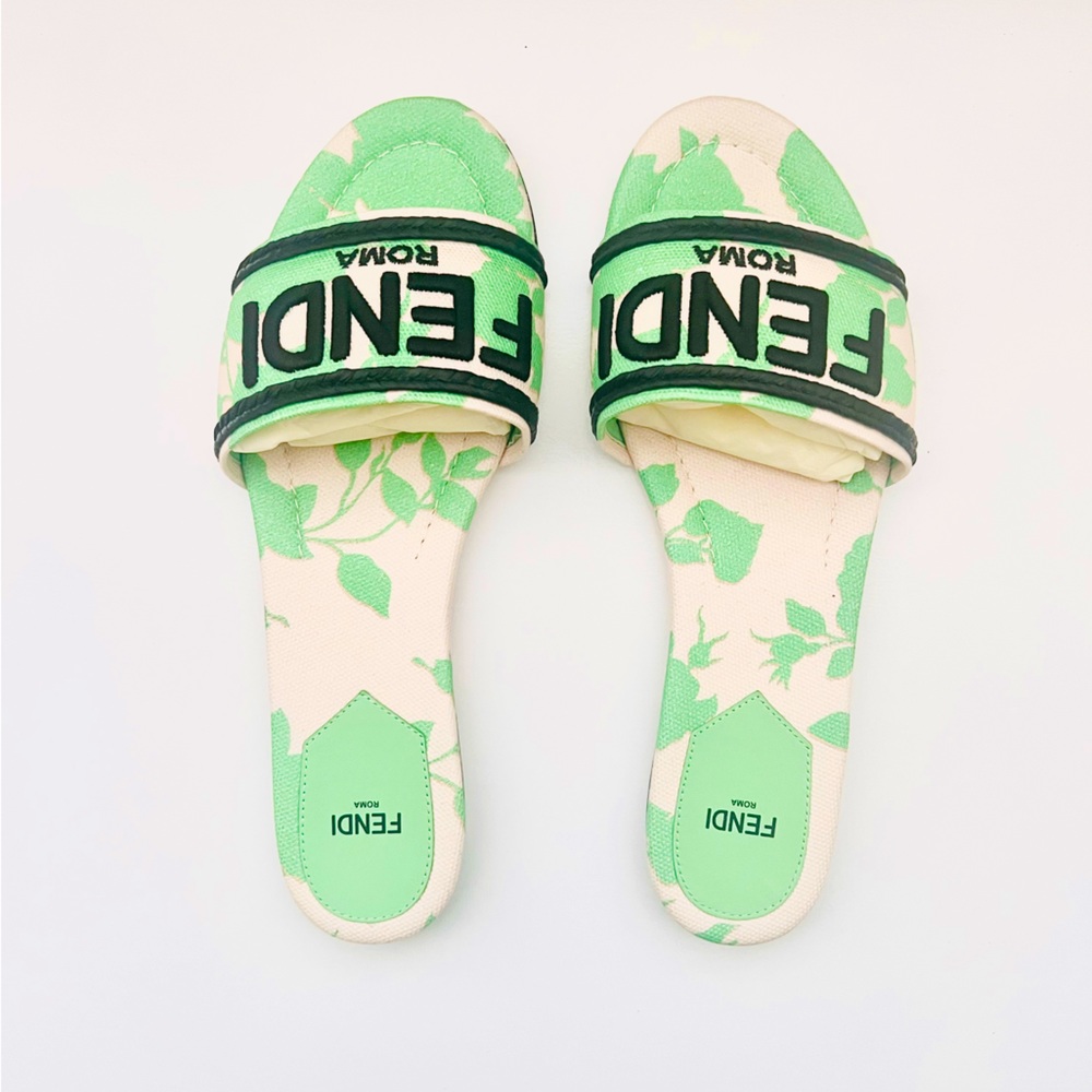 🔥FENDI Floral Sandals